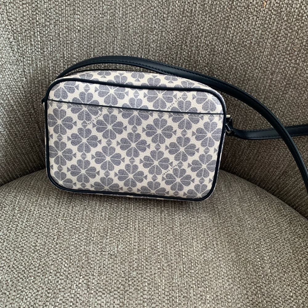 Kate Spade Signature Flower Mini Camera Bag - Picture 2 of 11